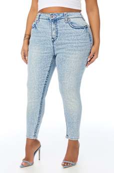 PLUS JENNIE MID RISE SUPER T CURVY SKINNY JEAN