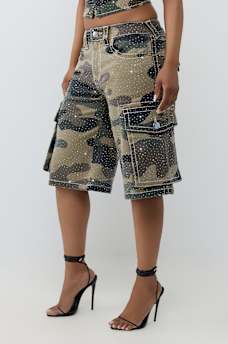 CAMO CARGO BIG T FLAP JORT