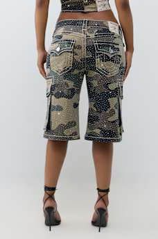 CAMO CARGO BIG T FLAP JORT