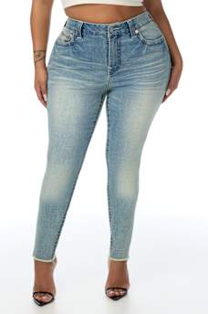 PLUS JENNIE MID RISE BIG T CURVY SKINNY JEAN