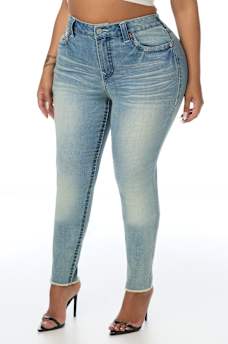 PLUS JENNIE MID RISE BIG T CURVY SKINNY JEAN