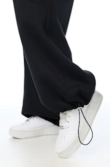 APPLIQU&Eacute; WIDE LEG SWEATPANT