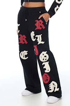 APPLIQU&Eacute; MID RISE STRAIGHT LEG SWEATPANT