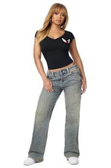 CRYSTAL WING PLUNGE  TEE