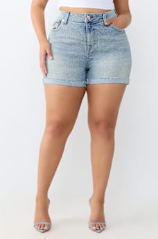 PLUS JENNIE MID RISE FLAP CURVY SHORT