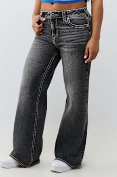 BOBBI MID RISE NO. 1 LOGO BIG T BAGGY JEAN