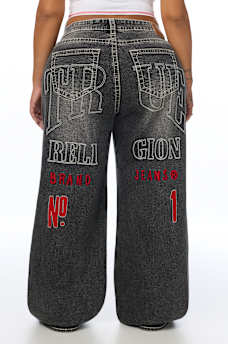 PLUS BOBBI MID RISE NO. 1 LOGO BIG T BAGGY JEAN