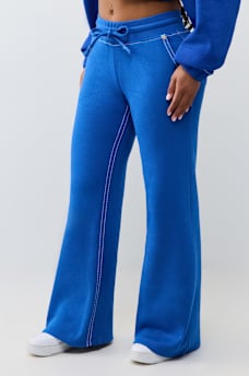 BECCA MID RISE BIG T CARGO BOOTCUT SWEATPANT