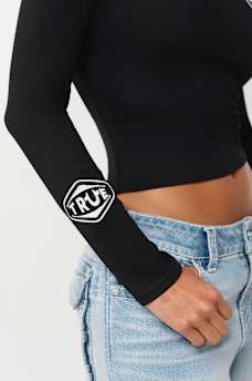 CAMISETA ACANALADA ASIM&Eacute;TRICA CON APLIQUE DE MEZCLILLA, image 4