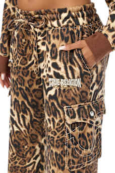 BIG T LOW RISE CARGO WIDE LEG BAGGY SWEATPANT