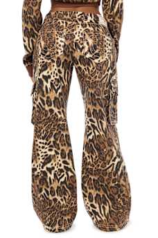 BIG T LOW RISE CARGO WIDE LEG BAGGY SWEATPANT