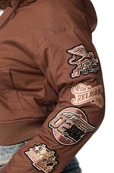 CHAQUETA SHERPA CON CAPUCHA DE PIEL SINT&Eacute;TICA BORDADA
