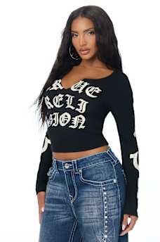 CRYSTAL SCRIPT LONG SLEEVE NOTCH RIBBED TEE