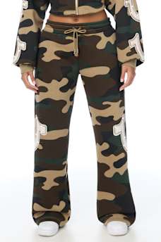 APPLIQU&Eacute; CAMO LOW RISE STRAIGHT LEG SWEATPANT