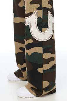 APPLIQU&Eacute; CAMO LOW RISE STRAIGHT LEG SWEATPANT