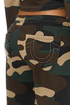 APPLIQU&Eacute; CAMO LOW RISE STRAIGHT LEG SWEATPANT