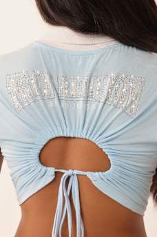 CAMISETA DEPORTIVA CON CUELLO Y ESPALDA ABIERTA, image 5