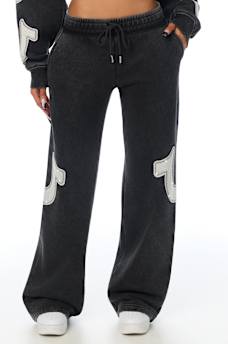 APPLIQU&Eacute; WASHED LOW RISE STRAIGHT LEG SWEATPANT