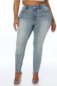 PLUS JENNIE MID RISE CURVY SKINNY JEAN