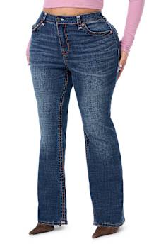 PLUS BECCA MID RISE APPLIQU&Eacute; SUPER T FLAP BOOTCUT JEAN