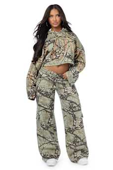 BEDAZZLED CAMO RELAXED HOODIE