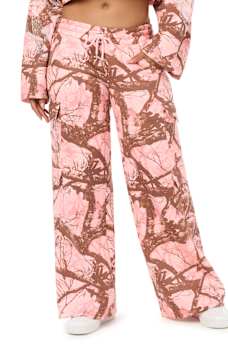 BEDAZZLED CAMO CARGO WIDE LEG BAGGY SWEATPANT