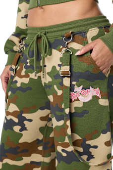 EMBROIDERED CAMO OVERALL BAGGY SWEATPANT