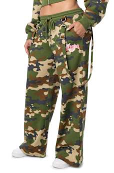 EMBROIDERED CAMO OVERALL BAGGY SWEATPANT