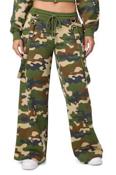 EMBROIDERED CAMO OVERALL BAGGY SWEATPANT