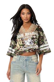 TOP ESTILO CAMISETA DE F&Uacute;TBOL CON ENCAJE
