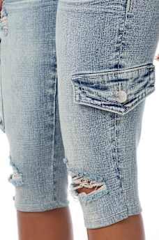 BECCA LOW RISE FLAP CARGO CAPRI 