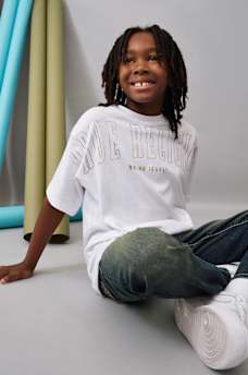 BOYS METALLIC LOGO TEE
