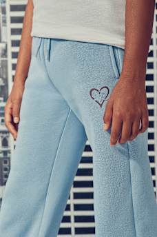 GIRLS HEART LOGO STRAIGHT LEG SWEATPANT 