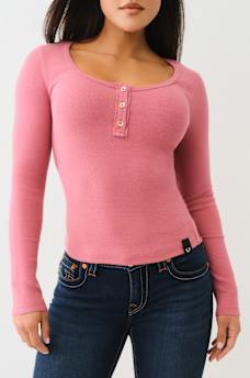 RIBBED METALLIC LOGO HENLEY TEE, image 2