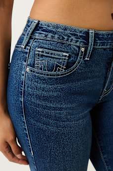BECCA MID RISE BOOTCUT JEAN, image 6