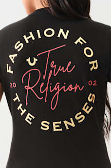 METALLIC SCRIPT LOGO V NECK TEE, image 1