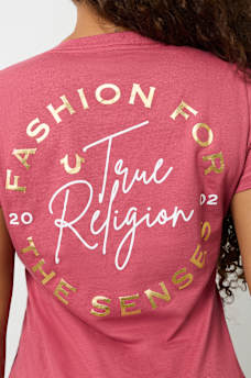 METALLIC SCRIPT LOGO V NECK TEE, image 1