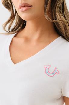 TROPICAL DENIM HORSESHOE V NECK TEE, image 6