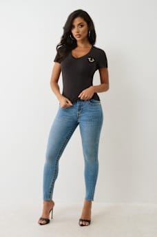 CRYSTAL WINGED HORSESHOE V NECK TEE, image 3