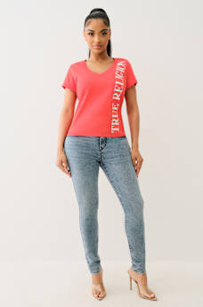 VERTICAL LOGO V NECK TEE, image 2