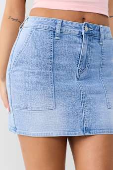 DENIM PATCH POCKET MINI SKIRT