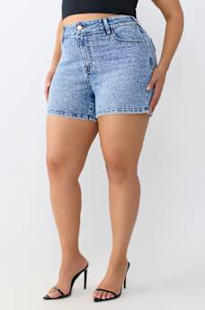 PLUS JENNIE MID RISE FLAP CURVY SHORT