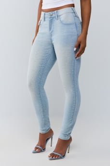 JENNIE MID RISE CRYSTAL HORSESHOE FLAP CURVY SKINNY JEAN