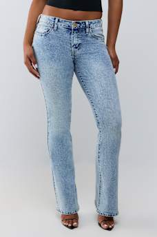 BECCA MID RISE BOOTCUT JEAN