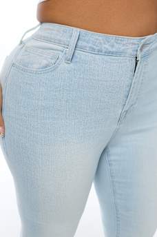 PLUS BILLIE MID RISE CUFF STRAIGHT JEAN