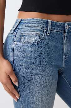 JENNIE MID RISE CURVY SKINNY JEAN