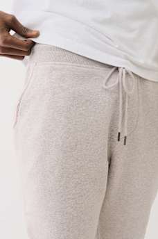 EMBOSSED TRIPLE STITCH JOGGER, image 4