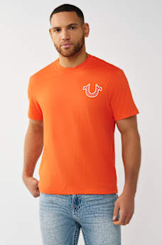 CAMISETA CON GR&Aacute;FICO DE HERRADURA RELLENA CON LETRAS, image 2