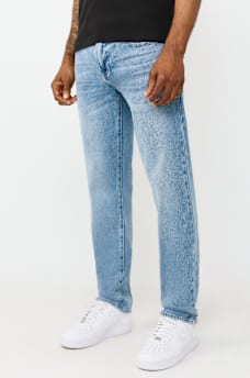 JEANS AJUSTADOS GENO CON SOLAPA Y APLIQUE DE HERRADURA, image 3