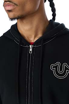 SUDADERA CON CAPUCHA Y CIERRE Y HERRADURA BORDADA CON RELIEVE